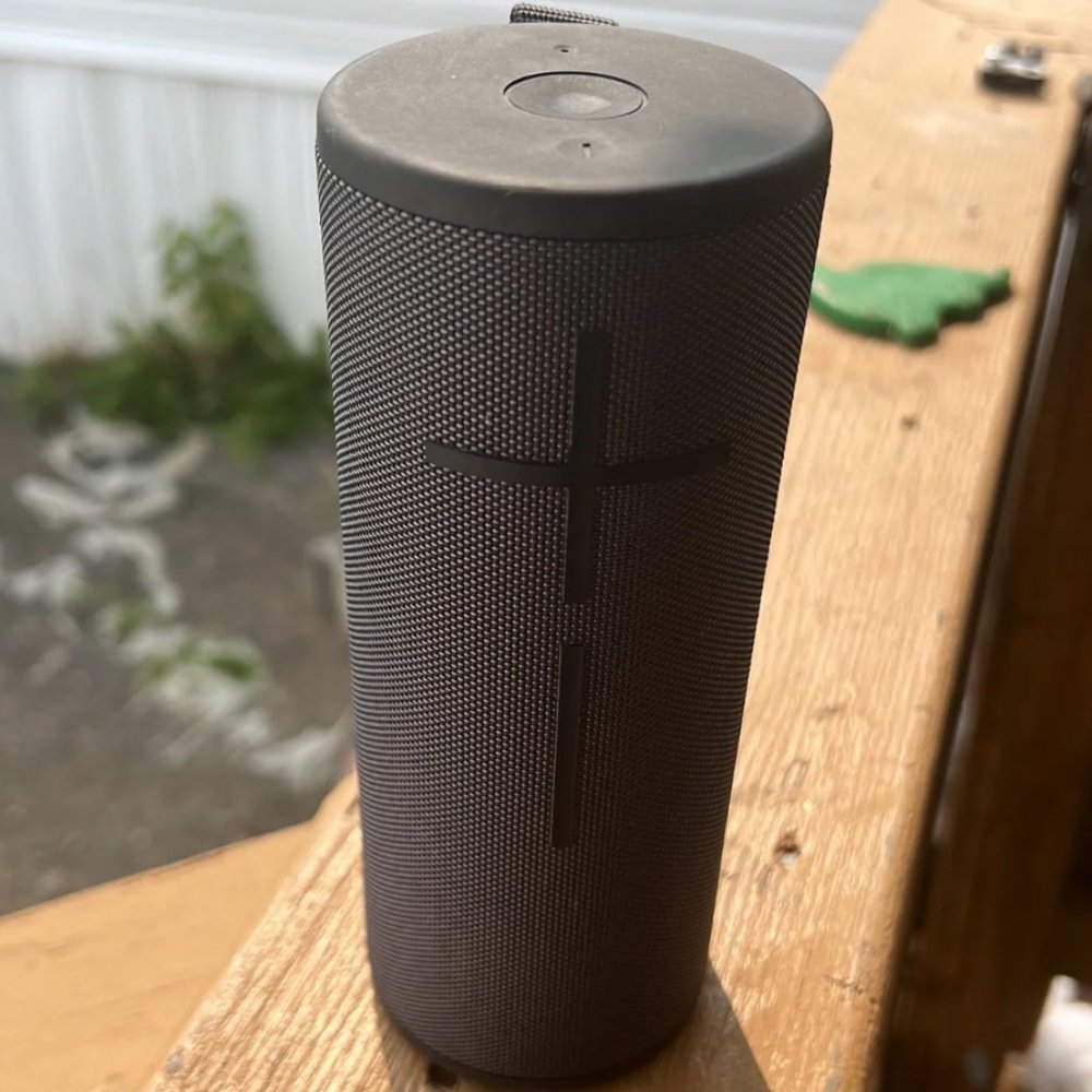 Ultimate Ears - BOOM 3 Portable Wireless Bluetooth Speaker with Waterproof/Dustp